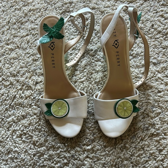 Katy Perry size 11 summer heels - Picture 1 of 3